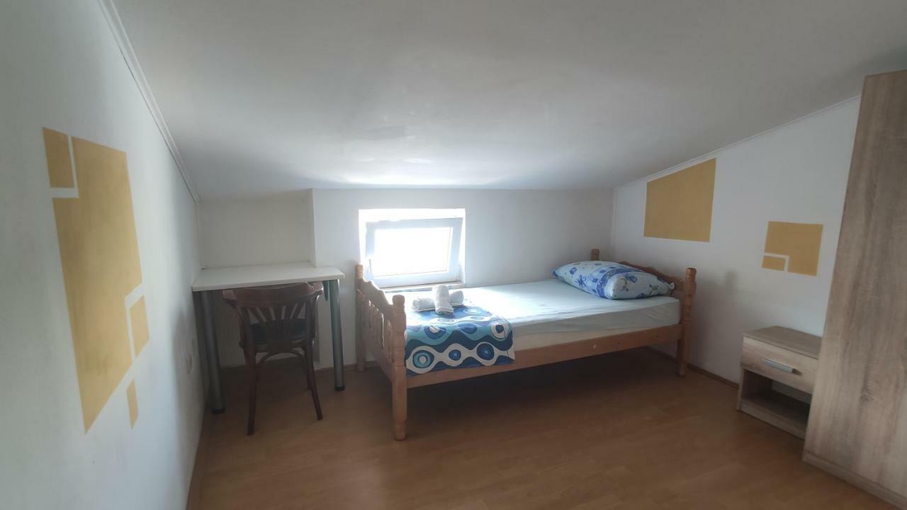 Small Northside Apartment Split Eksteriør billede
